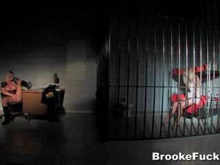 Brooke σημαία inmate/cop